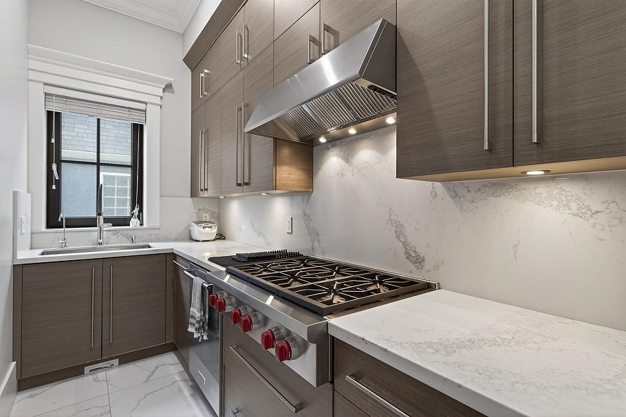 2168 W 22nd Avenue Vancouver, BC - 10