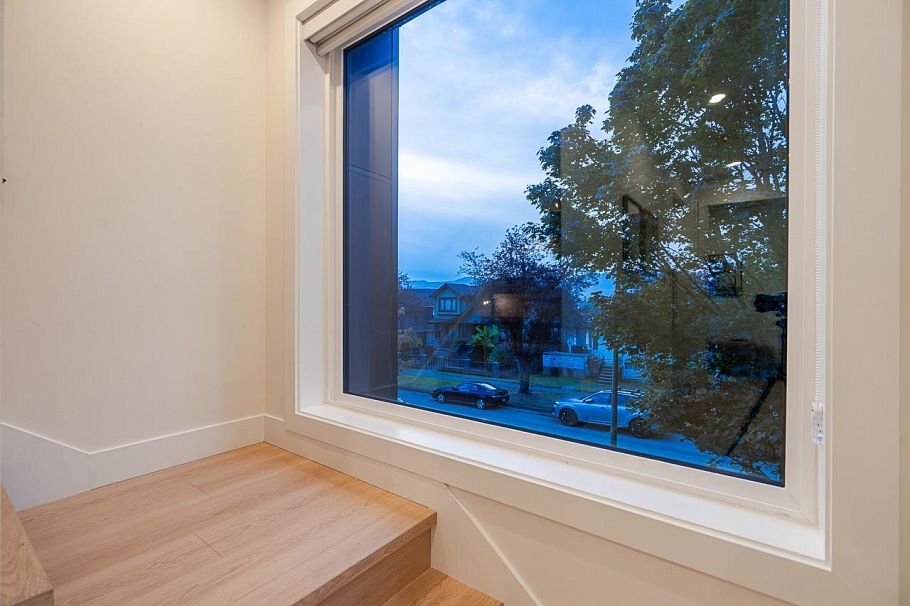 2 3638 Normandy Drive Vancouver, BC - 19
