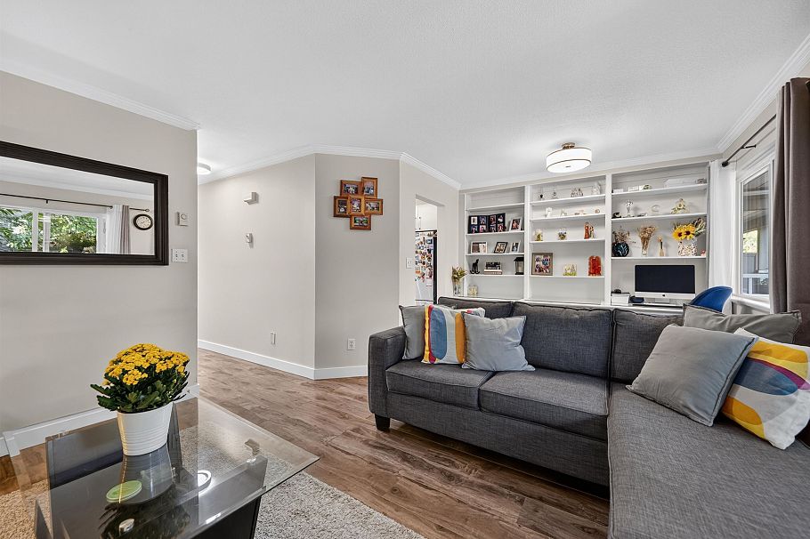 7 828 W 16th Street North Vancouver, BC - 5