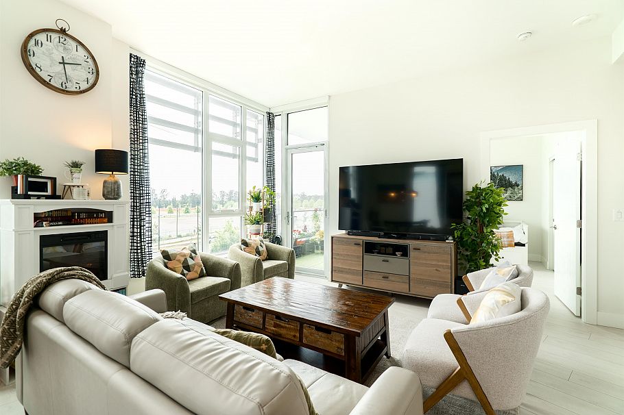 309 3438 Sawmill Crescent Vancouver, BC - 3