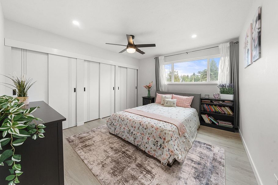 660 E 22nd Street North Vancouver, BC - 24