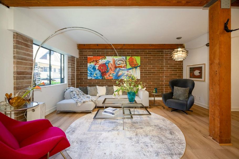 202 1535 Nelson Street Vancouver, BC - 2