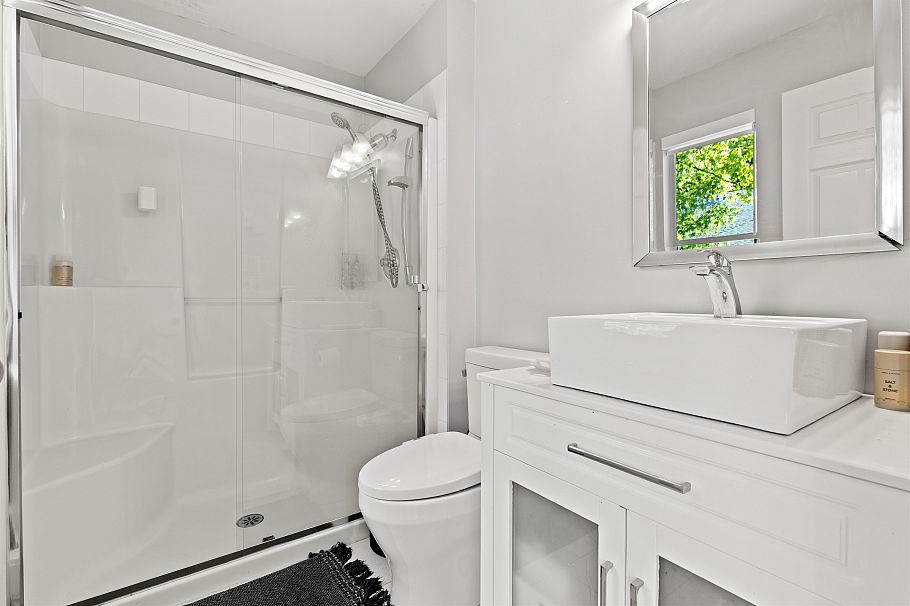 36 650 Roche Point Drive North Vancouver, BC - 29
