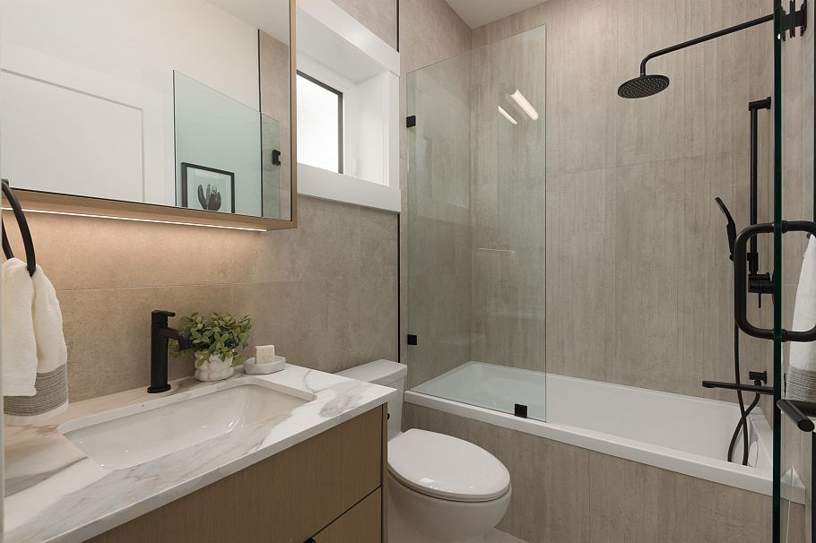 1 258 E 19 Avenue Vancouver, BC - 30