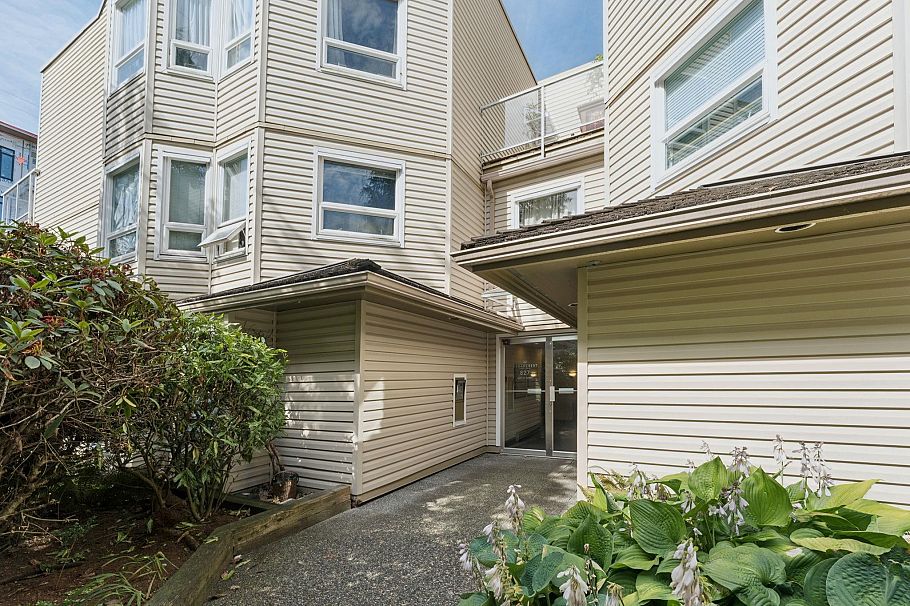 304 827 W 16th Street North Vancouver, BC - 14