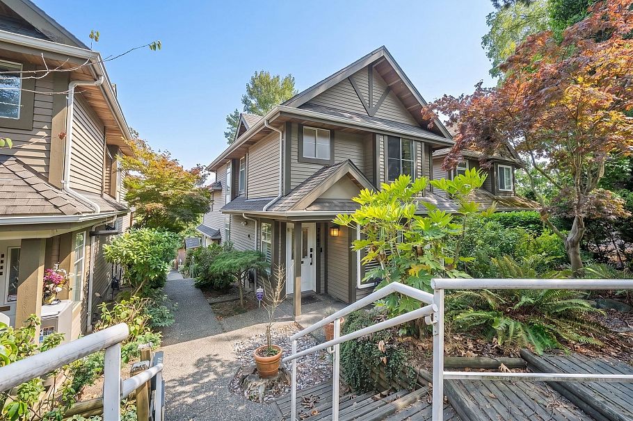 2408 SE Marine Drive Vancouver, BC - 33