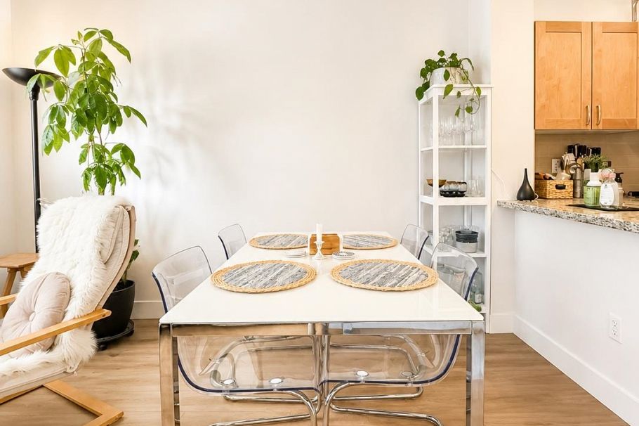 318 1111 E 27th Street North Vancouver, BC - 3