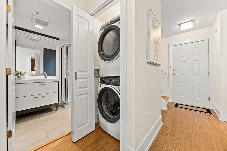 306 1140 Strathaven Drive North Vancouver, BC - 27