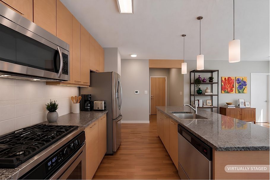 510 530 Raven Woods Drive North Vancouver, BC - 11