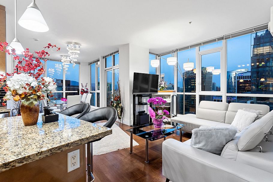 3303 1189 Melville Street Vancouver, BC - 4