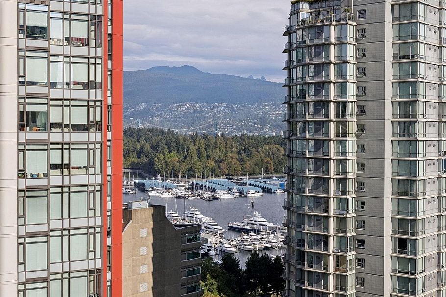 2007 1189 Melville Street Vancouver, BC - 5