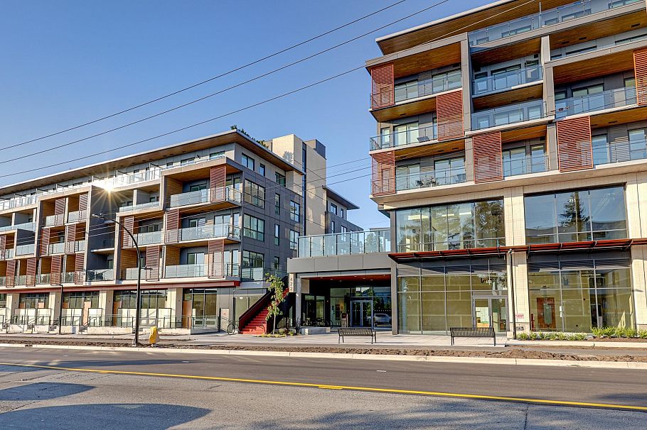 663 422 E 3rd Street North Vancouver, BC - 2