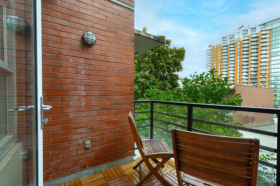 290 E 11th Avenue Vancouver, BC - 17
