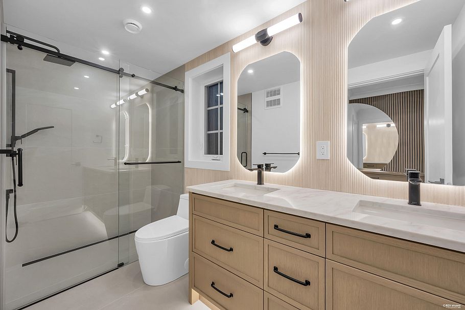 2 5150 Spencer Street Vancouver, BC - 17