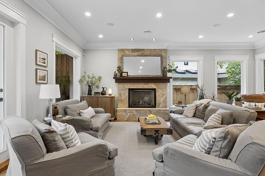 4176 Virginia Crescent North Vancouver, BC - 6