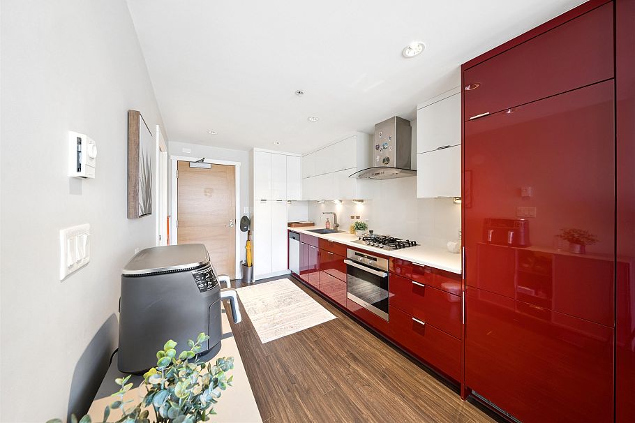 811 1777 W 7th Avenue Vancouver, BC - 7