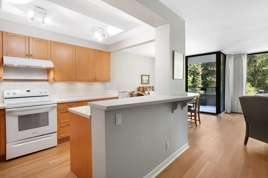 309 4101 Yew Street Vancouver, BC - 3