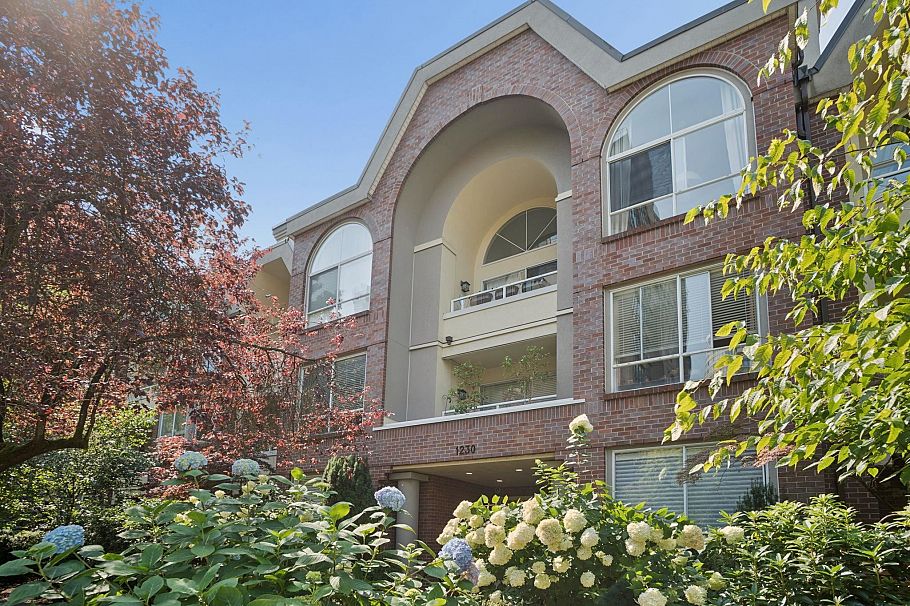 216 1230 Haro Street Vancouver, BC - 2