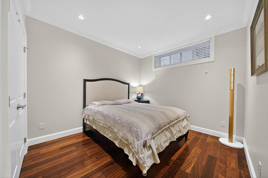 3285 W 12th Avenue Vancouver, BC - 14
