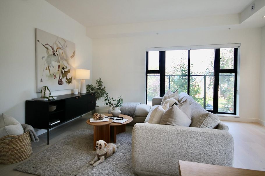 74 570 W 28th Avenue Vancouver, BC - 2