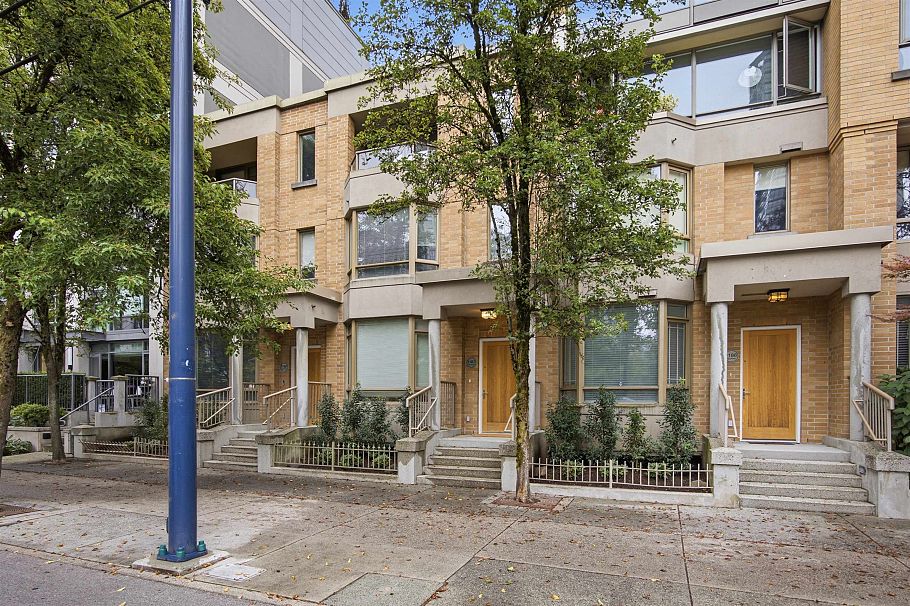 1182 Richards Street Vancouver, BC - 8