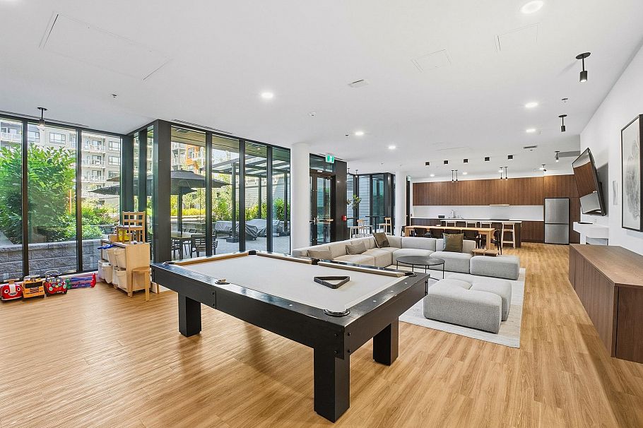 513 3596 Malsum Drive North Vancouver, BC - 25