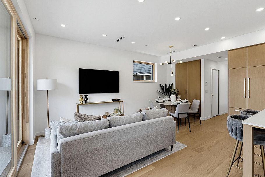 1 60 E 17th Avenue Vancouver, BC - 10