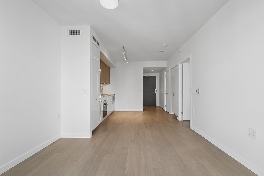 1009 1688 Pullman Porter Street Vancouver, BC - 17