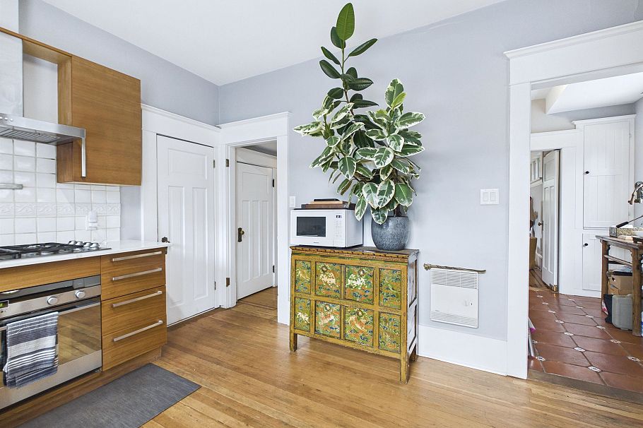 1714 Alma Street Vancouver, BC - 12
