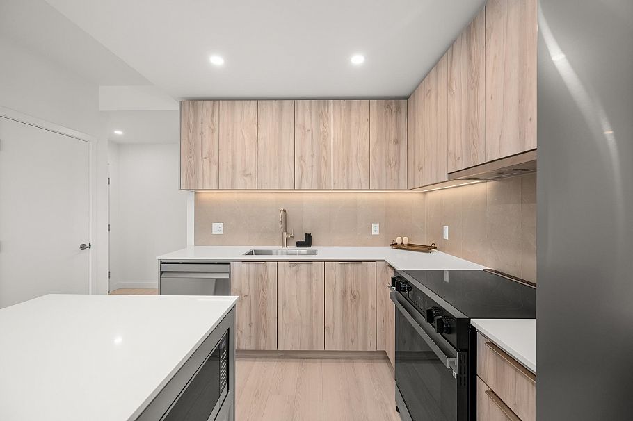 613 3596 Malsum Drive North Vancouver, BC - 7