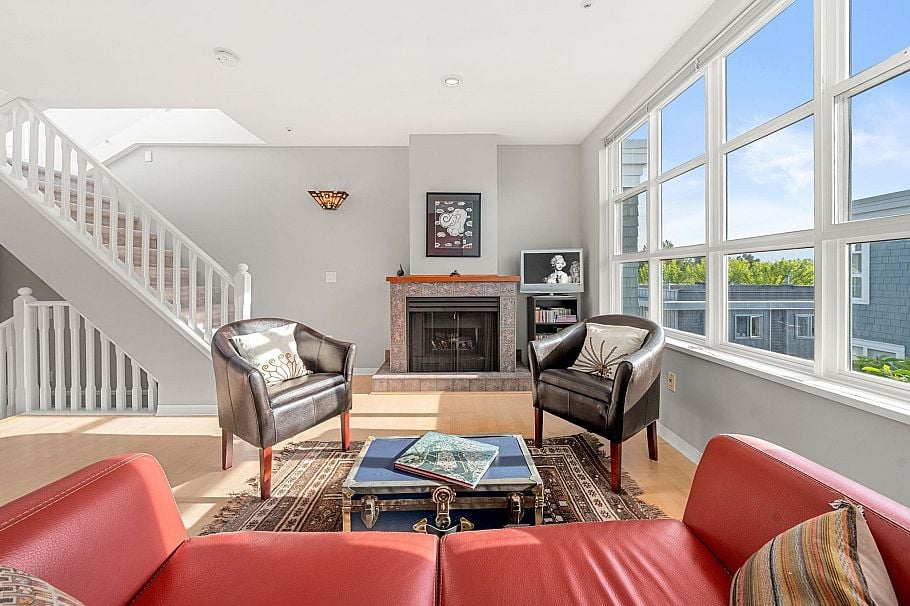 207 669 W 7th Avenue Vancouver, BC - 1