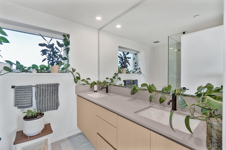 11 528 E 2nd Street North Vancouver, BC - 35