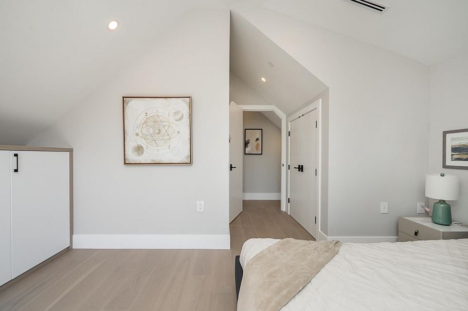 1 4579 W 11th Ave Avenue Vancouver, BC - 27