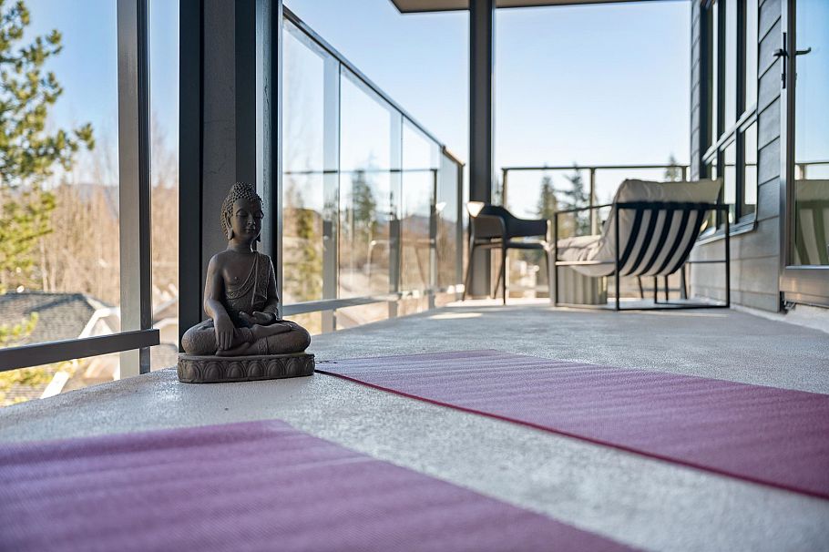 613 3596 Malsum Drive North Vancouver, BC - 24