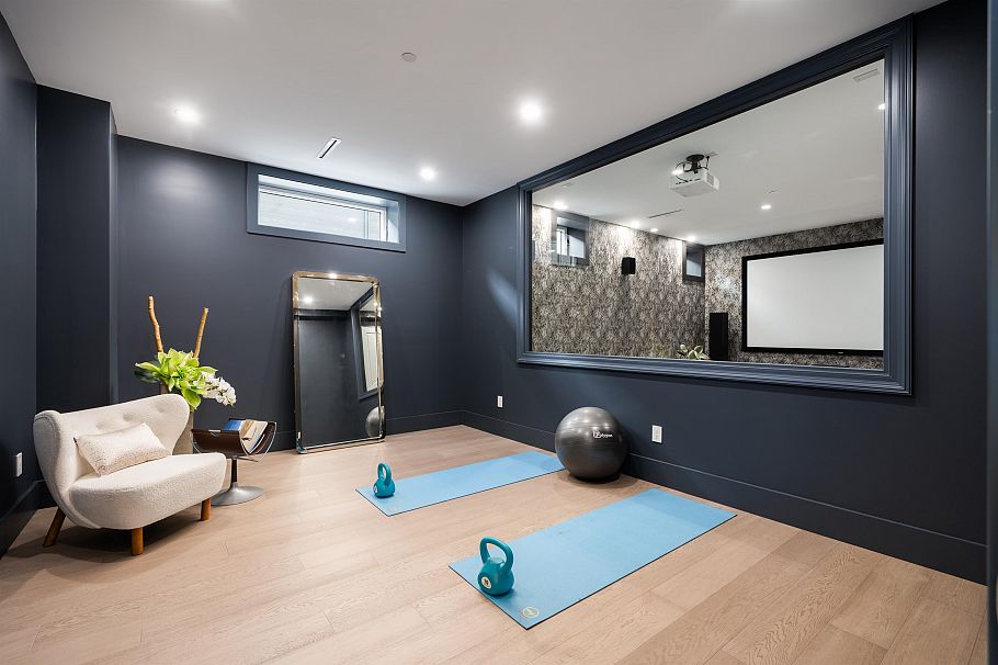 3282 W 34th Avenue Vancouver, BC - 21