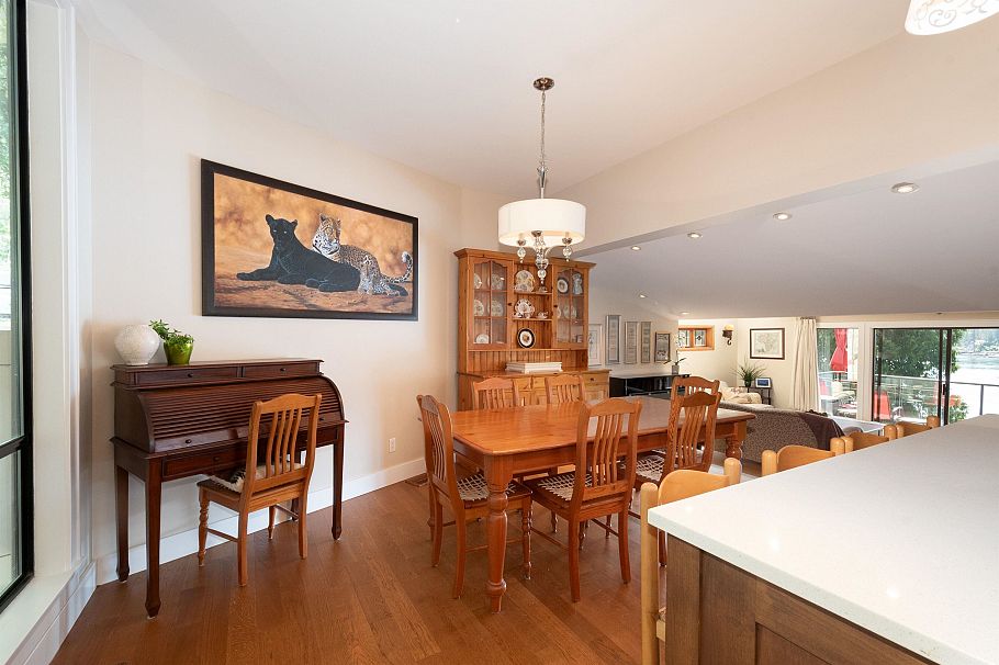 2643 Panorama Drive North Vancouver, BC - 7