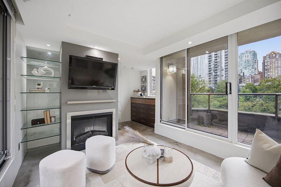 1182 Richards Street Vancouver, BC - 31