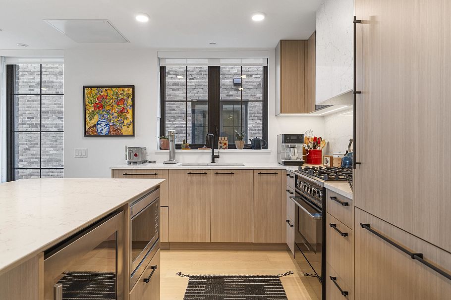 102 157 W King Edward Vancouver, BC - 14