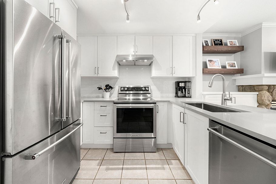 6 1073 Lynn Valley Road North Vancouver, BC - 9