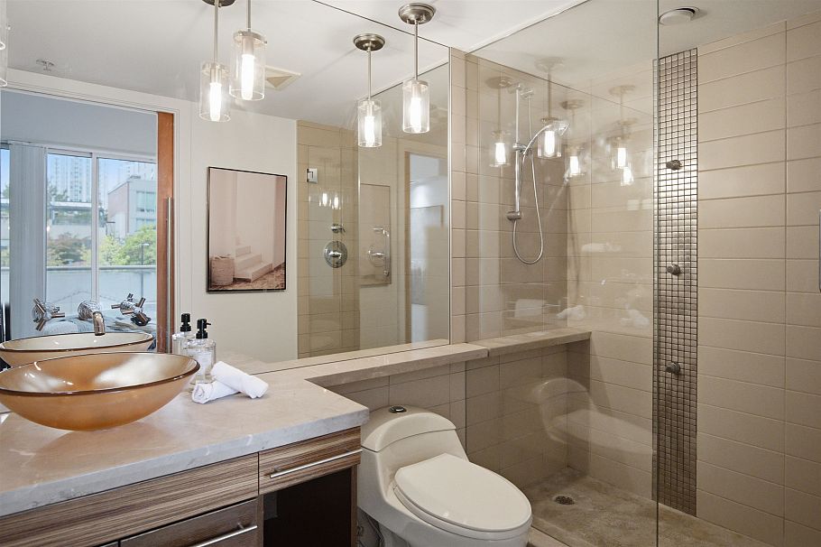 1182 Richards Street Vancouver, BC - 24