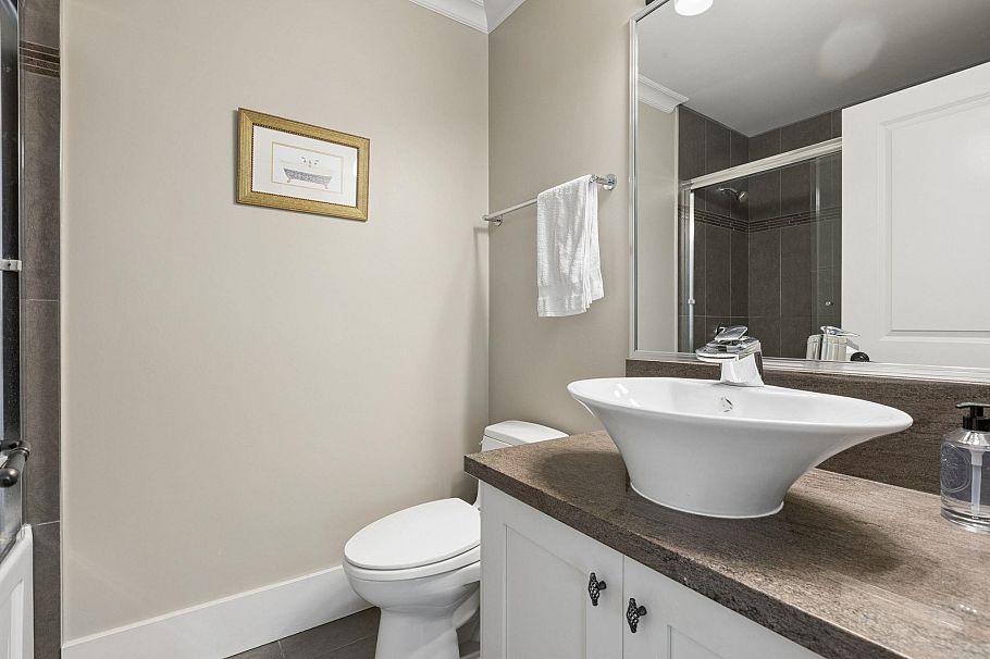 4176 Virginia Crescent North Vancouver, BC - 24