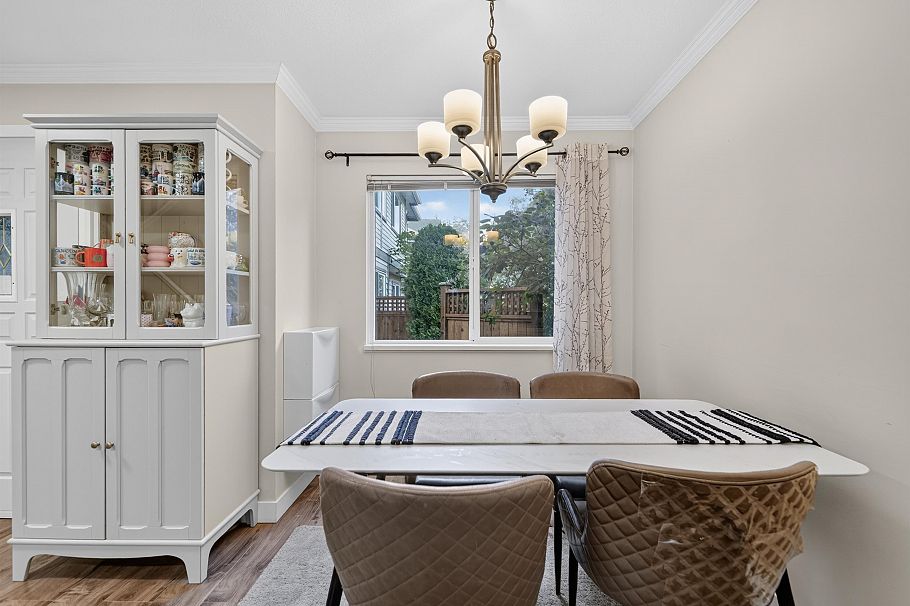 7 828 W 16th Street North Vancouver, BC - 10