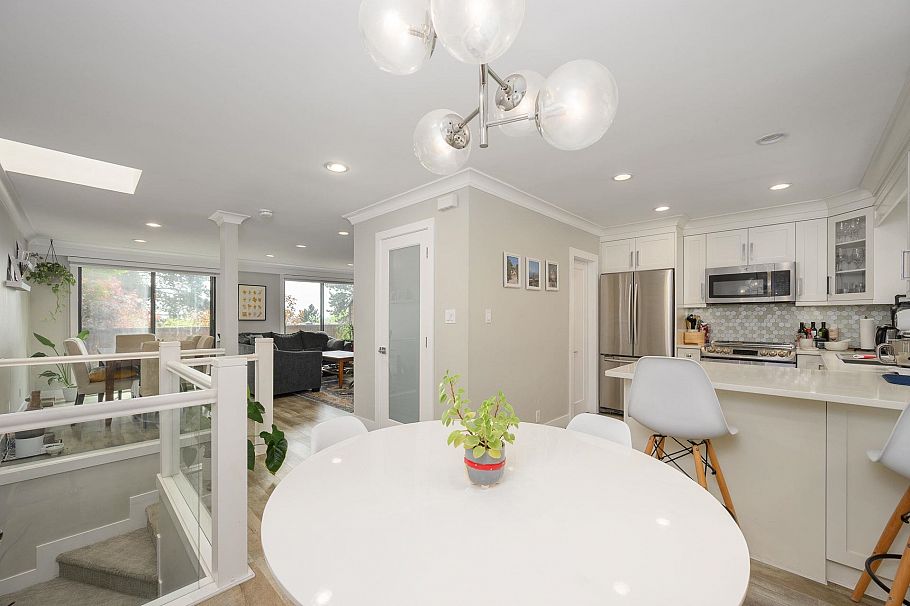 3201 Lonsdale Avenue North Vancouver, BC - 13