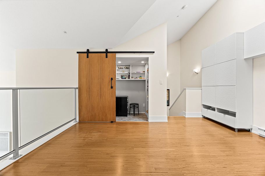 306 1140 Strathaven Drive North Vancouver, BC - 33