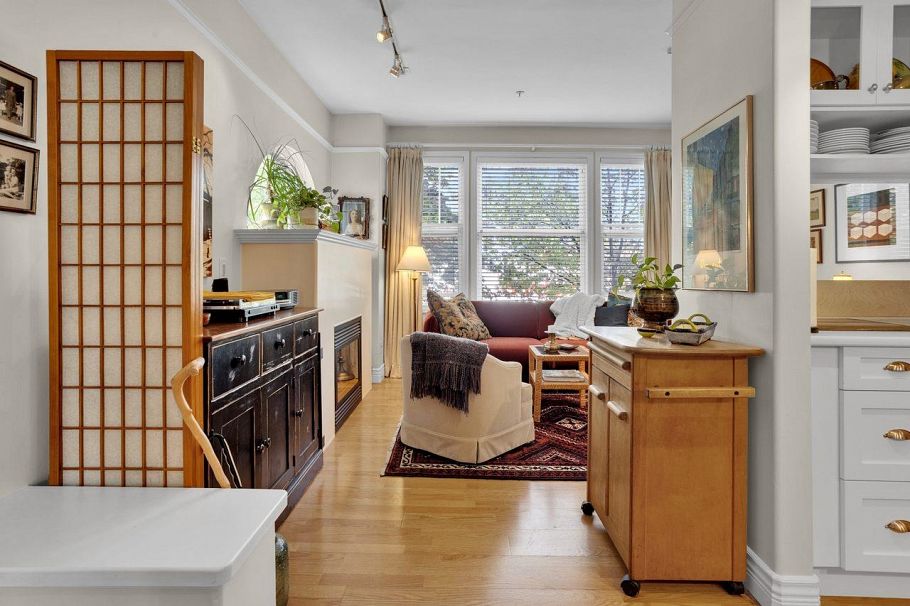 980 W 16th Avenue Vancouver, BC - 11