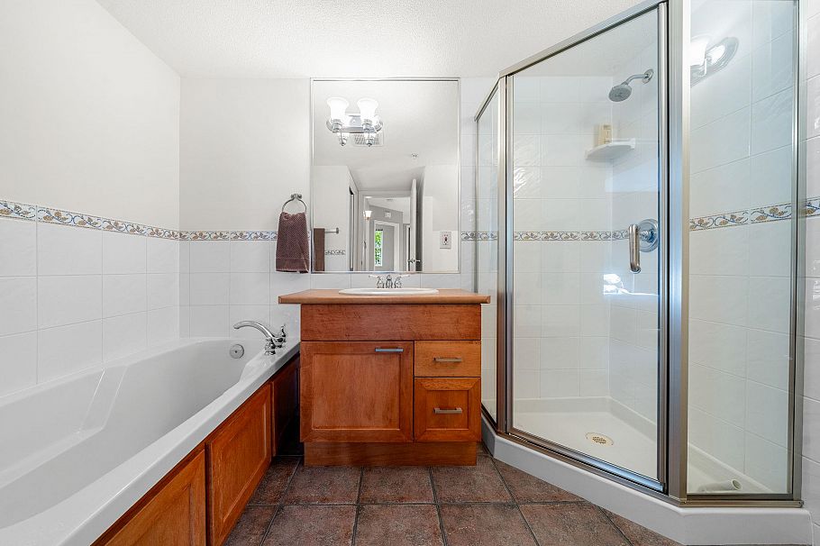 207 669 W 7th Avenue Vancouver, BC - 9