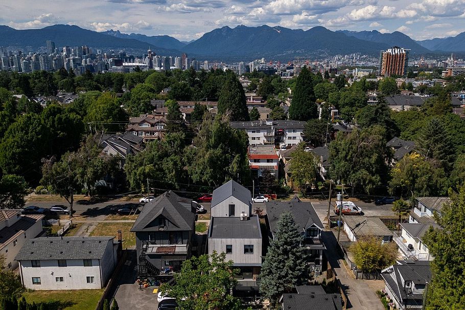 1 60 E 17th Avenue Vancouver, BC - 36