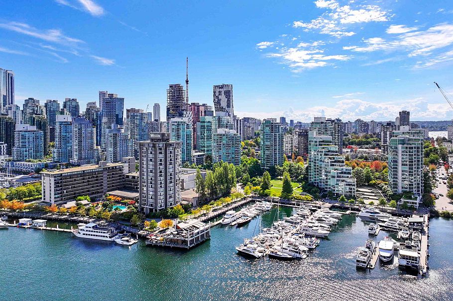 902 1650 Bayshore Drive Vancouver, BC - 2