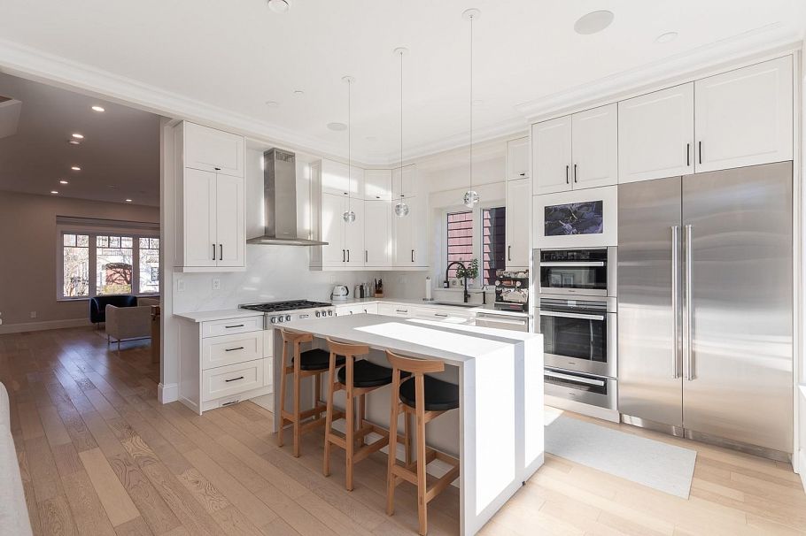 852 W 18th Avenue Vancouver, BC - 3