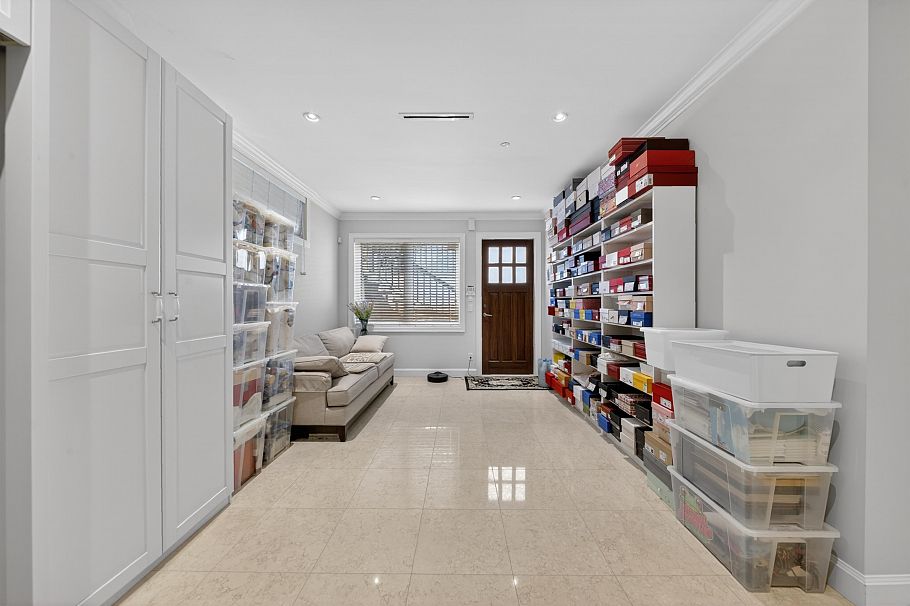 3285 W 12th Avenue Vancouver, BC - 16